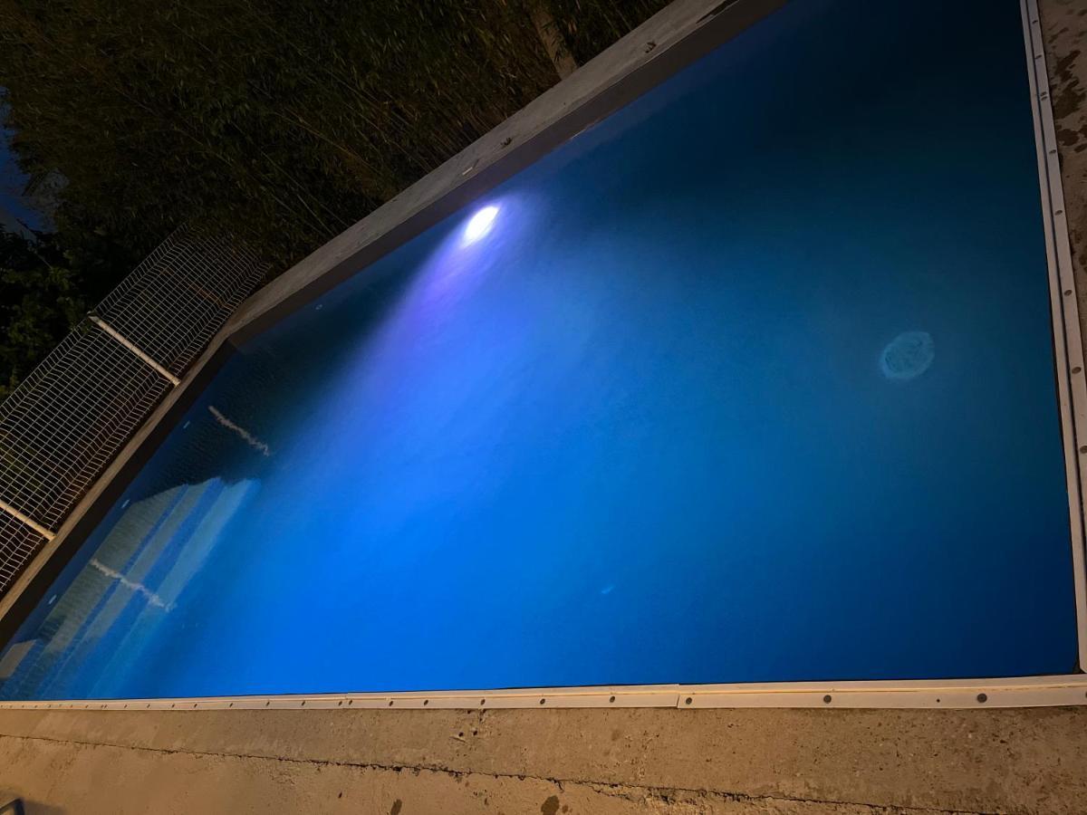 Villa Climatise Avec Piscine Et Jacuzzi Carpentras Exterior foto
